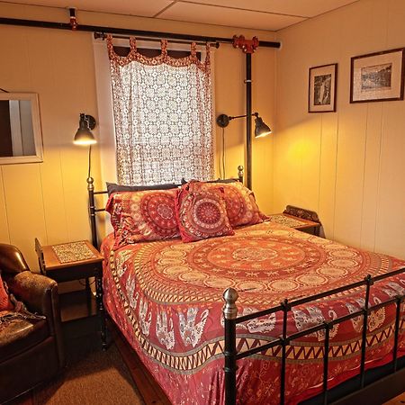 The Notch Hostel Северен Уудсток Екстериор снимка