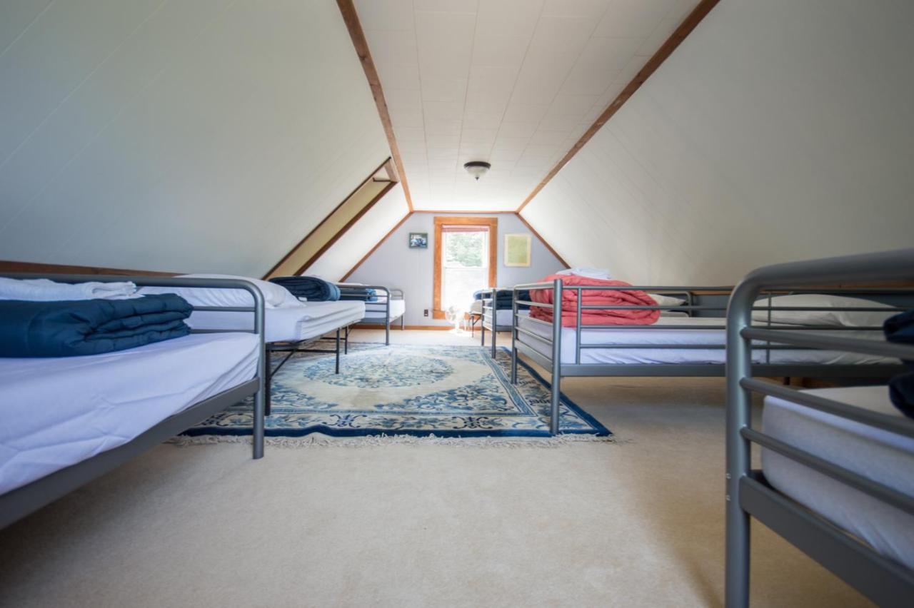 The Notch Hostel Северен Уудсток Екстериор снимка